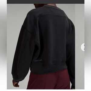 Lululemon Softstreme Cropped Sweatshirt.  Size 4